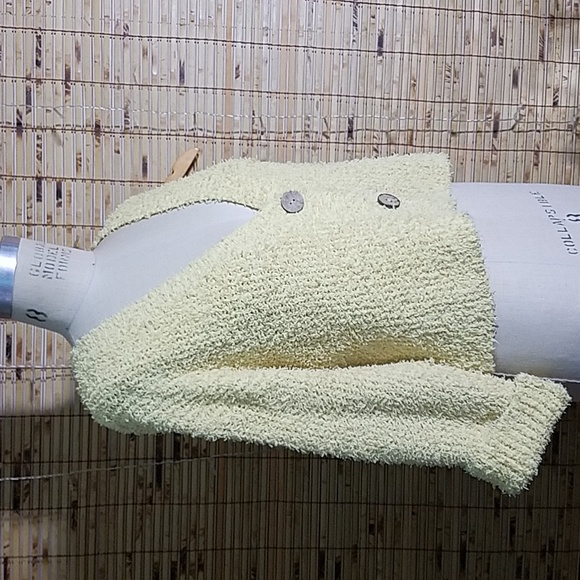 Beautiful Bright Yellow Textured LeLis Sweater with Wooden Buttons Size Medium - Picture 7 of 7